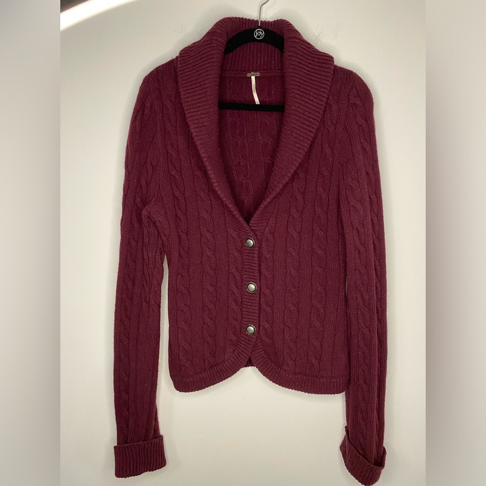 🛑SOLD🛑 Free People Size L Merlot Viceroy Short Shawl cropped Fitted cardigan